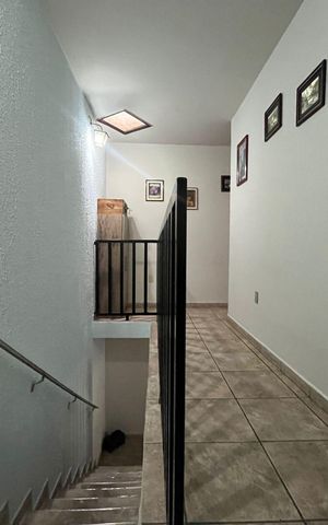 Casa à venda com 230m², 2 quartos e 3 vagas Casa à venda com 230m², 2 quartos e 3 vagasCorredor