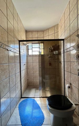 Casa à venda com 230m², 2 quartos e 3 vagas Casa à venda com 230m², 2 quartos e 3 vagasBanheiro