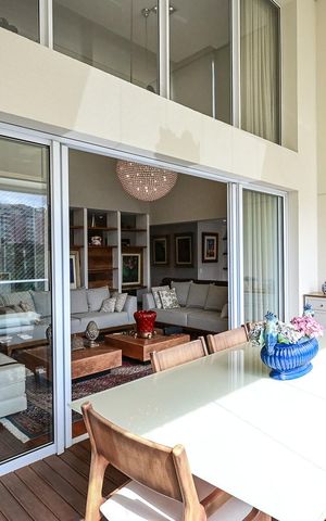 Apartamento à venda com 186m², 3 quartos e 4 vagasVaranda