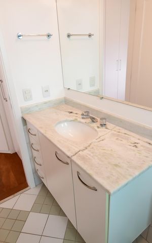 Casa de condomínio à venda com 146m², 3 quartos e 2 vagasBanheiro Suíte