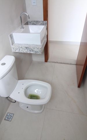 Apartamento à venda com 83m², 3 quartos e 2 vagasBanheiro 