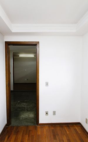 Casa à venda com 390m², 6 quartos e 2 vagasQuarto 5 SUÍTE  