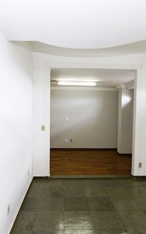 Casa à venda com 390m², 6 quartos e 2 vagasQuarto 5 SUÍTE  