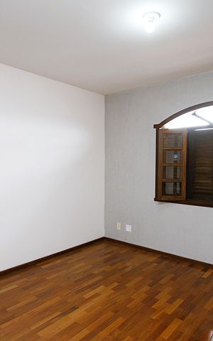 Casa à venda com 390m², 6 quartos e 2 vagasQuarto 3