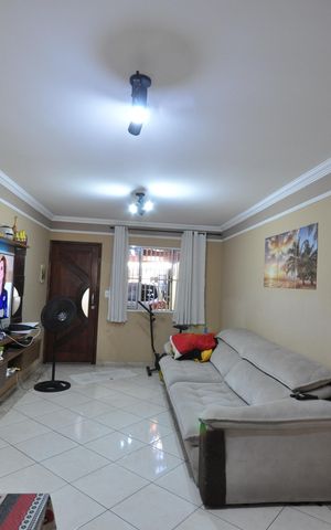 Casa à venda com 120m², 3 quartos e 2 vagasSala