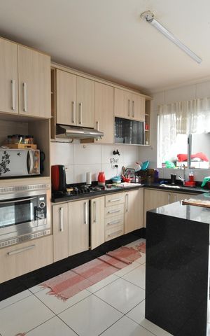 Casa à venda com 120m², 3 quartos e 2 vagasCozinha