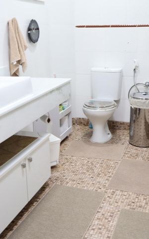 Casa à venda com 205m², 4 quartos e 2 vagasBanheiro suíte