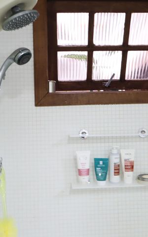 Casa à venda com 205m², 4 quartos e 2 vagasBanheiro suíte