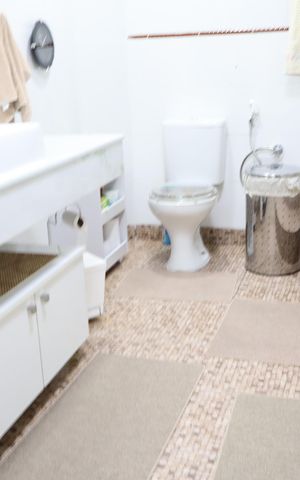 Casa à venda com 205m², 4 quartos e 2 vagasBanheiro suíte