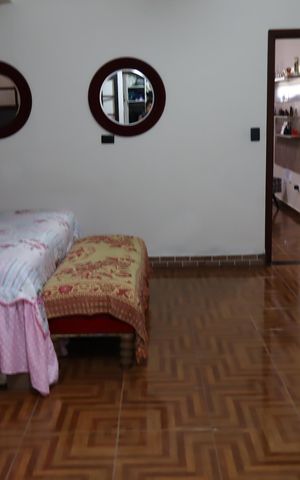 Casa à venda com 205m², 4 quartos e 2 vagasSuite