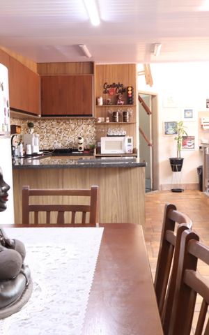Casa à venda com 205m², 4 quartos e 2 vagasCozinha
