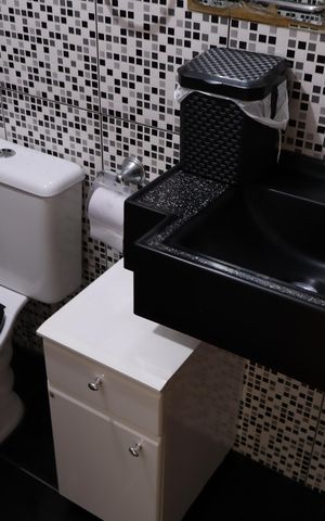 Casa à venda com 205m², 4 quartos e 2 vagasBanheiro
