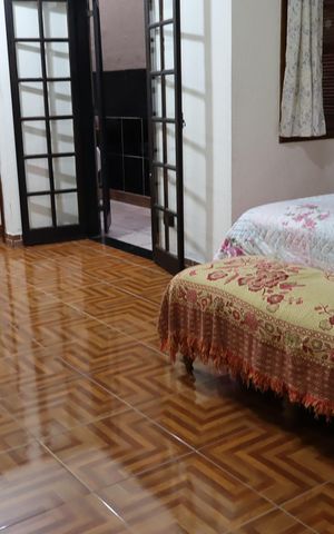 Casa à venda com 205m², 4 quartos e 2 vagasSuite