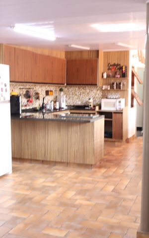 Casa à venda com 205m², 4 quartos e 2 vagasCozinha