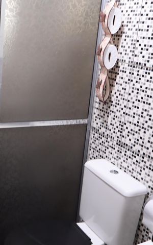 Casa à venda com 205m², 4 quartos e 2 vagasBanheiro