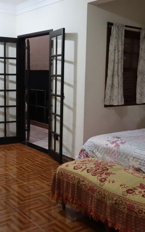 Casa à venda com 205m², 4 quartos e 2 vagasSuite