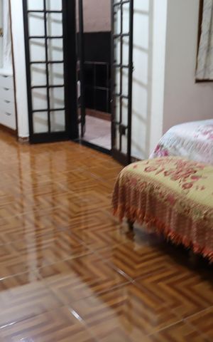 Casa à venda com 205m², 4 quartos e 2 vagasSuite