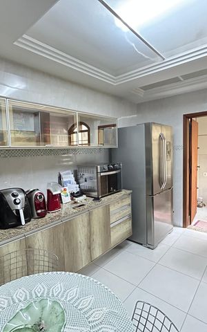 Casa de condomínio à venda com 196m², 4 quartos e 2 vagasCozinha