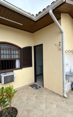 Casa de condomínio à venda com 196m², 4 quartos e 2 vagasTerraço
