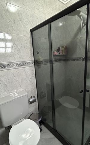 Casa de condomínio à venda com 196m², 4 quartos e 2 vagasBanheiro 2