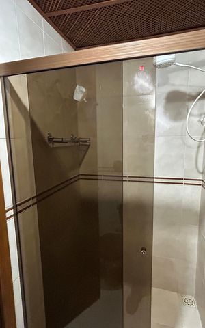 Casa de condomínio à venda com 196m², 4 quartos e 2 vagasBanheiro 3