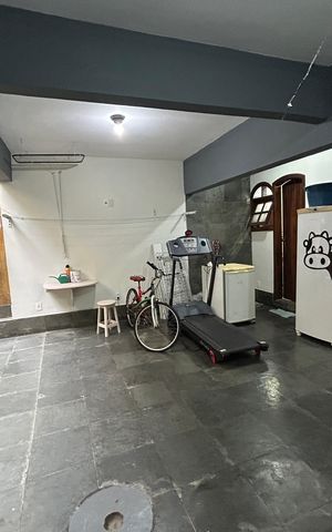 Casa de condomínio à venda com 196m², 4 quartos e 2 vagasGaragem