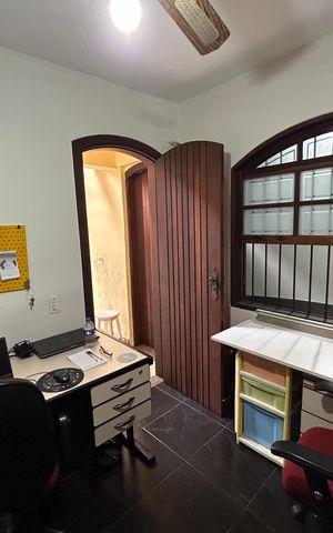 Casa de condomínio à venda com 196m², 4 quartos e 2 vagasQuarto 4