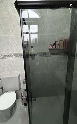 Casa de condomínio à venda com 196m², 4 quartos e 2 vagasBanheiro 2