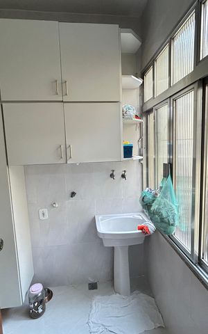 Casa de condomínio à venda com 196m², 4 quartos e 2 vagasÁrea de Serviço 1