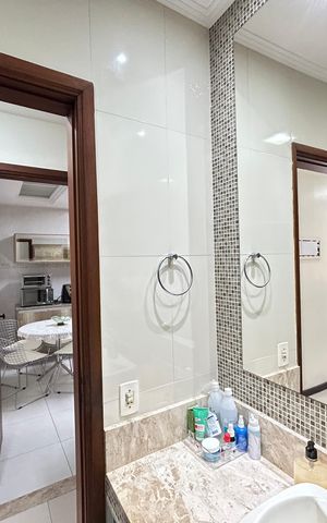 Casa de condomínio à venda com 196m², 4 quartos e 2 vagasBanheiro 1