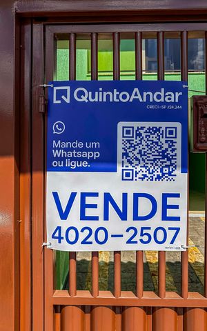 Casa à venda com 220m², 3 quartos e 7 vagas Casa à venda com 220m², 3 quartos e 7 vagasPlaca Instalada na Fachada