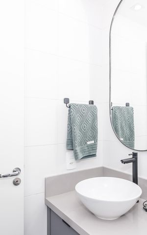 Apartamento à venda com 47m², 2 quartos e 1 vaga Apartamento à venda com 47m², 2 quartos e 1 vagaBanheiro