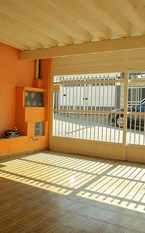 Casa à venda com 170m², 4 quartos e 2 vagasGaragem ( 2 vagas) 