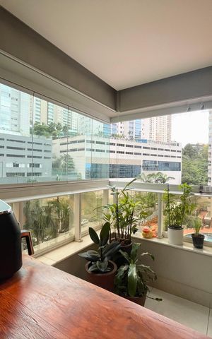Apartamento à venda com 77m², 2 quartos e 2 vagasVaranda