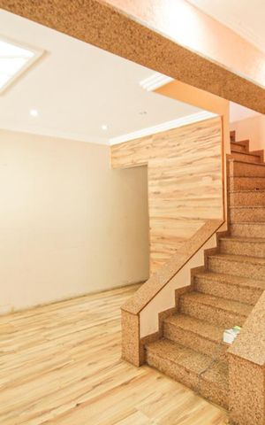 Casa para alugar com 150m², 2 quartos e 2 vagas Casa para alugar com 150m², 2 quartos e 2 vagasSala