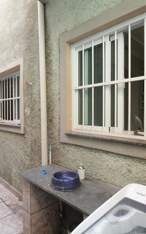 Casa para alugar com 150m², 2 quartos e 2 vagas Casa para alugar com 150m², 2 quartos e 2 vagasÁrea de Serviço
