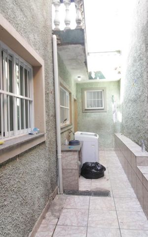Casa para alugar com 150m², 2 quartos e 2 vagas Casa para alugar com 150m², 2 quartos e 2 vagasÁrea de Serviço