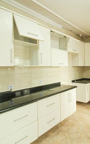 Casa para alugar com 150m², 2 quartos e 2 vagas Casa para alugar com 150m², 2 quartos e 2 vagasCozinha