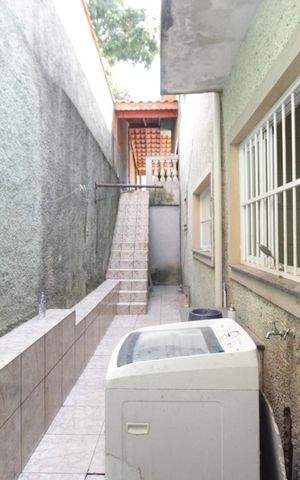 Casa para alugar com 150m², 2 quartos e 2 vagas Casa para alugar com 150m², 2 quartos e 2 vagasÁrea de Serviço