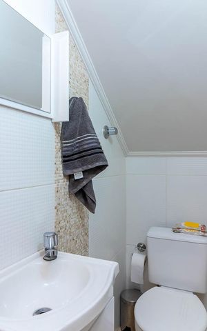 Casa à venda com 126m², 2 quartos e 2 vagas Casa à venda com 126m², 2 quartos e 2 vagasLavabo