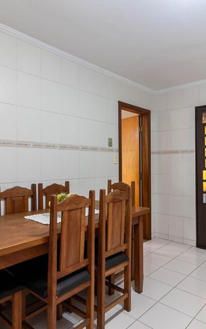 Casa à venda com 126m², 2 quartos e 2 vagas Casa à venda com 126m², 2 quartos e 2 vagasCozinha