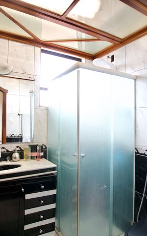 Apartamento à venda com 164m², 4 quartos e 2 vagasBanheiro da Suíte 1 