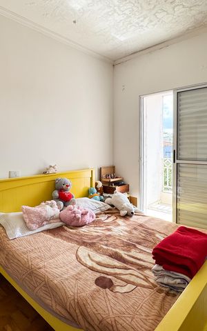 Casa à venda com 76m², 2 quartos e 2 vagas Casa à venda com 76m², 2 quartos e 2 vagasSuíte