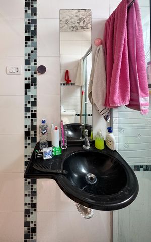 Casa à venda com 76m², 2 quartos e 2 vagas Casa à venda com 76m², 2 quartos e 2 vagasBanheiro - Suíte