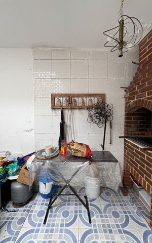 Casa à venda com 76m², 2 quartos e 2 vagas Casa à venda com 76m², 2 quartos e 2 vagasÁrea - Churrasqueira