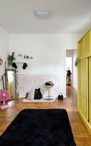 Casa à venda com 76m², 2 quartos e 2 vagas Casa à venda com 76m², 2 quartos e 2 vagasQuarto