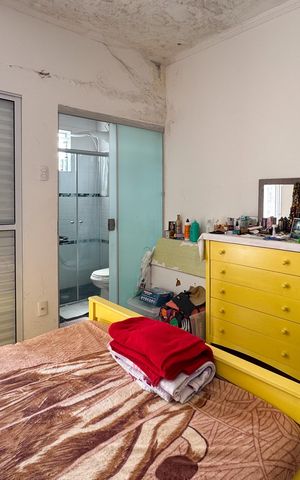 Casa à venda com 76m², 2 quartos e 2 vagas Casa à venda com 76m², 2 quartos e 2 vagasSuíte