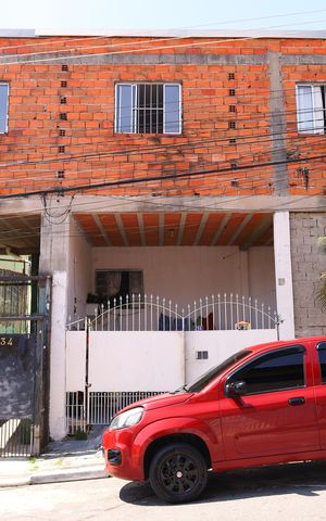 Casa à venda com 250m², 4 quartos e 1 vagaFachada do imóvel - Placa instalada no portão do imóvel - Código da placa: HBJM-75