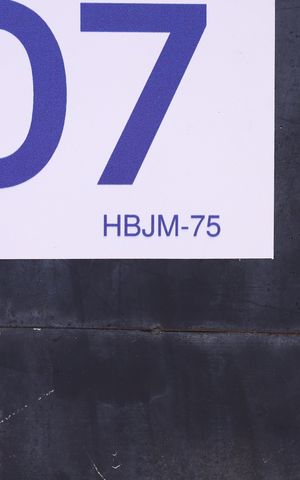 Casa à venda com 250m², 4 quartos e 1 vagaPlaca instalada no portão do imóvel - Código da placa: HBJM-75