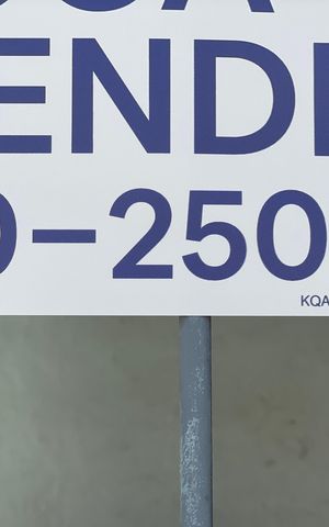 Casa à venda com 360m², 4 quartos e 3 vagas Casa à venda com 360m², 4 quartos e 3 vagasKQAP-148